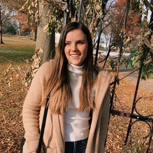 Meet your Posher, Avery